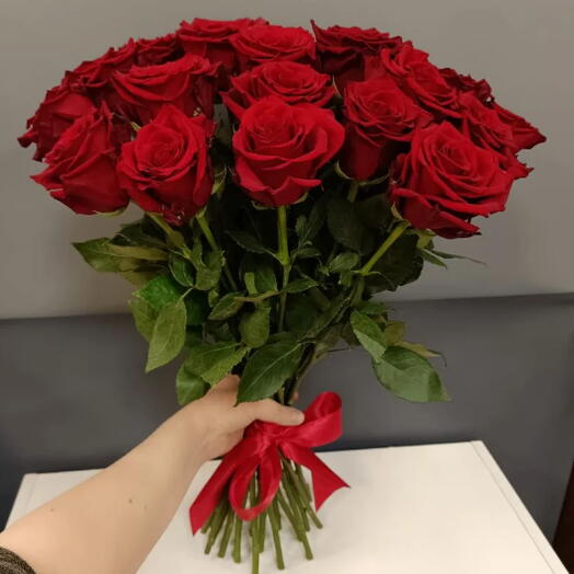 Букет из 25 роз Фридом