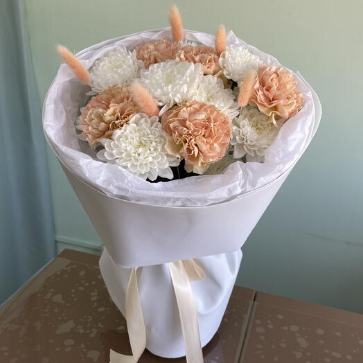 Букет из прекрасных диантусов и хризантемы🧡🤍🌸