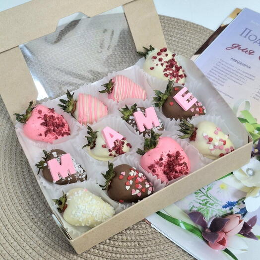 Chocolate-covered strawberries 12 pieces for mom