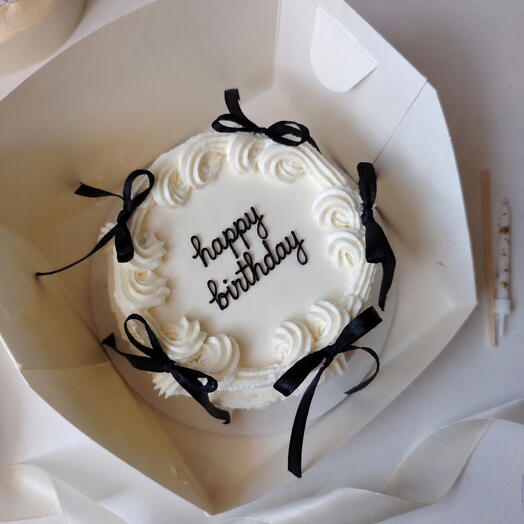 Торт 900 гр в стиле ламбет с бантиками на день рождения с надписью "happy birthday" для девушки / подруги / коллеге / жены