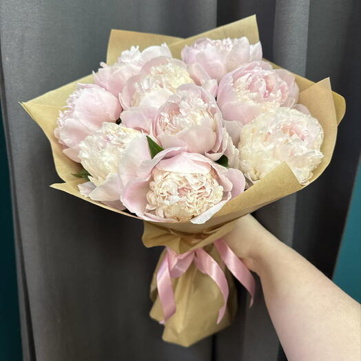 Нежные пионы в крафте ( 9шт )
