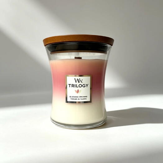 Ароматическая свеча WoodWick Цветущий сад, средняя тройная 275 гр