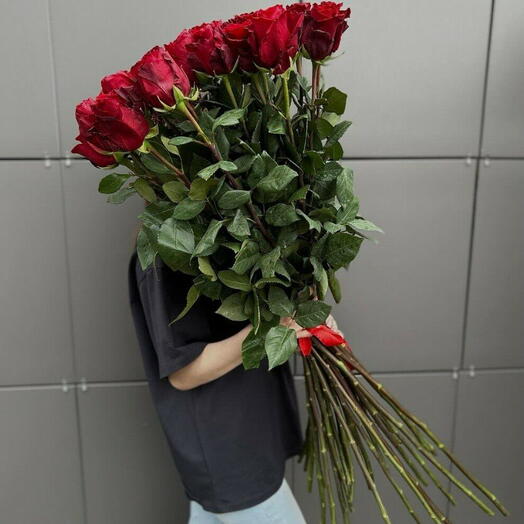 Моно букет из 25 бордовых роз 120 см🌹
