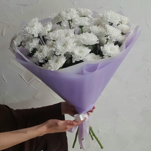 Букет кустовых белых хризантем