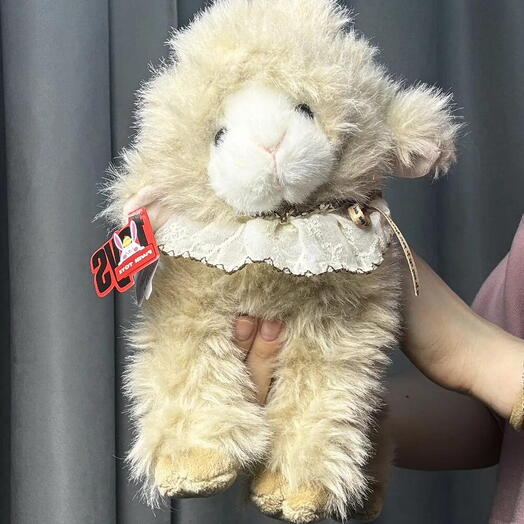 Игрушка Овечка с кружевным воротничком