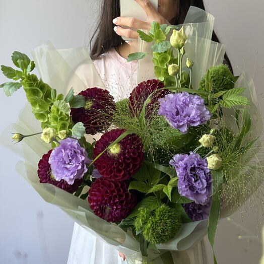 Букет с георгинами 💜 «Лавандовое настроение»