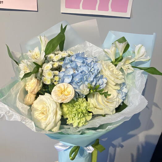 Букет с голубой гортензией💐