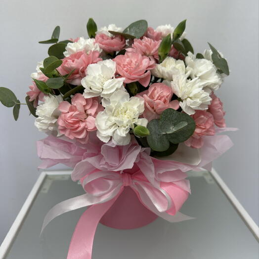 Воздушная композиция с кустовой гвоздичкой💐