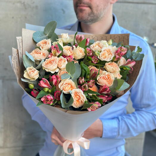 Нежный Букет из кустовых роз и альстромерии «Романтик»
Arenaflowers