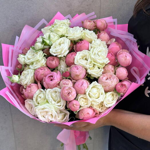 Букет из 15 пионовидных роз  🎀