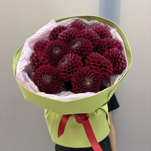 Букет из 15 георгины