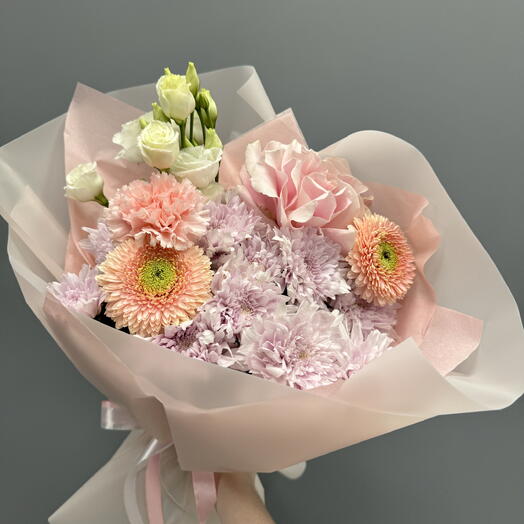 Пышный и нежный букет учителю на 1 сентября💐