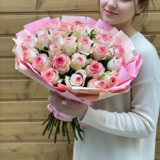 Букет из 31 розы Джумилия