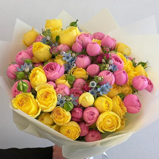 Букет дофаминовый из роз и незабудок 31 шт