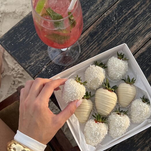 Juego de 9 fresas en chocolate blanco belga