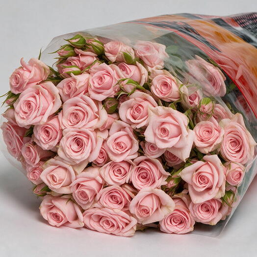 Пачка из 10 розовых кустовых роз (Кения) 60-70 см