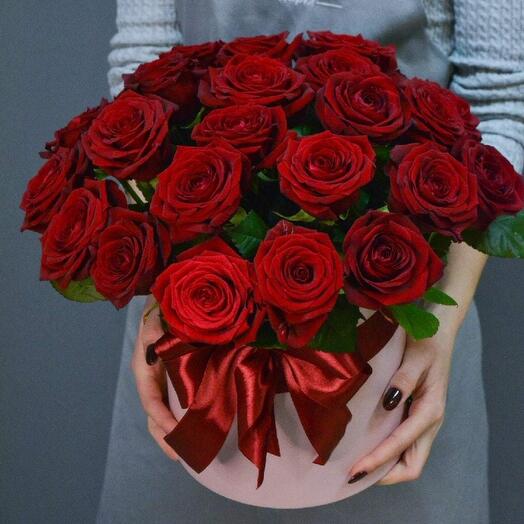 Rosas rojas en una Caja