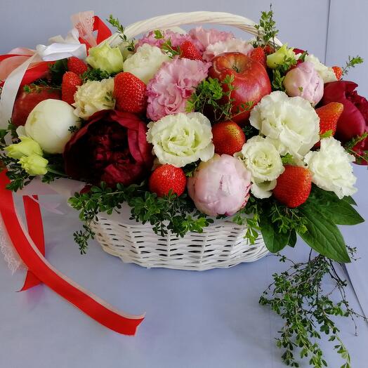 Клубника с мороженом
