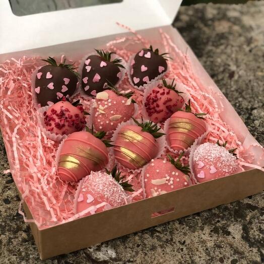 Box of 12 strawberries