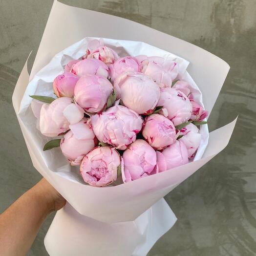 ✅ 19 peonies