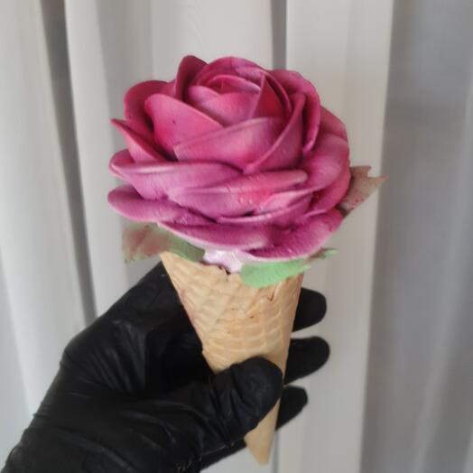 Rosa en el cuerno