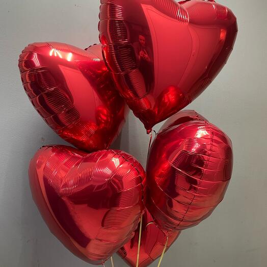 5 red hearts