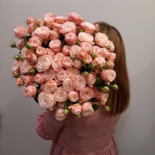 Ramo de rosas peonías