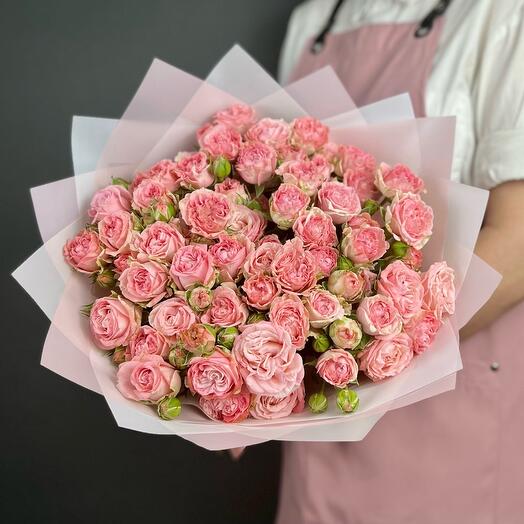 Ramo de rosas. Rosas de arbusto Madame Bombastic 15 piezas
