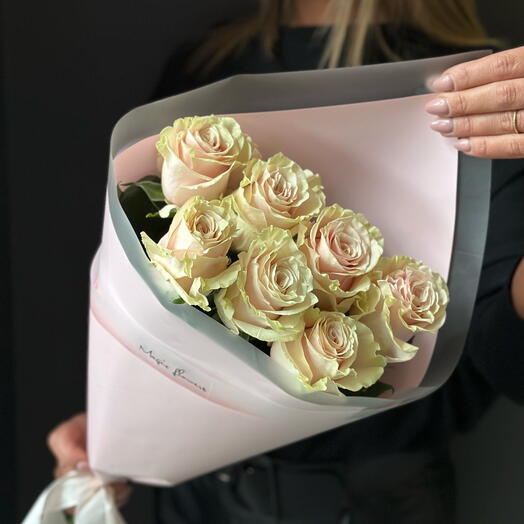 Cream roses (7) in a soft pink package