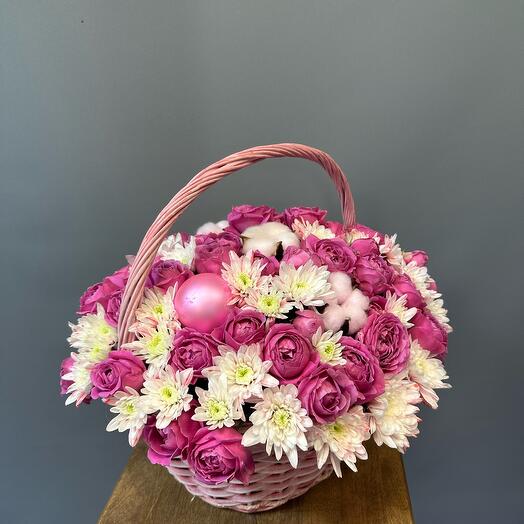 Корзина с цветами 🌸