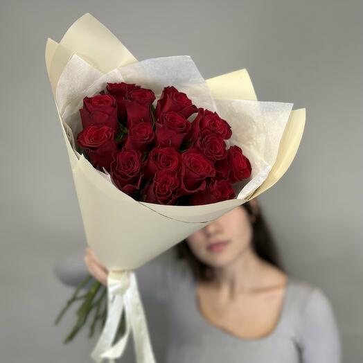 Букет из 15 красных роз (50 см)