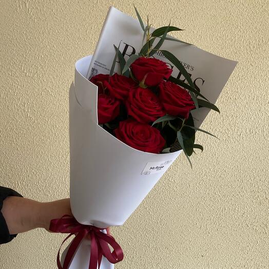 Bouquet of red roses