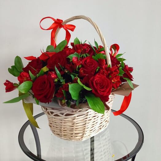 Корзина с цветами