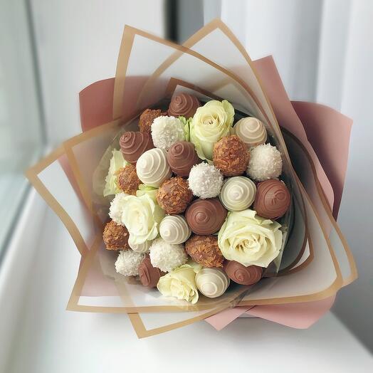 Chocolate-covered strawberry bouquet size-M 500 grams (21-25 berries) with white roses