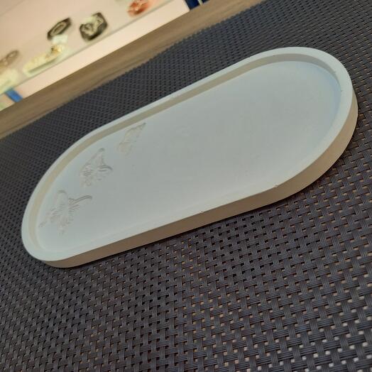 Декоративный поднос из гипса