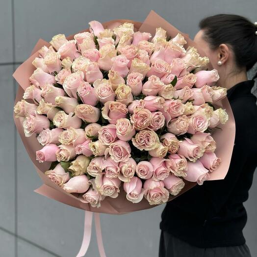 101 роза Пинк Мондиаль