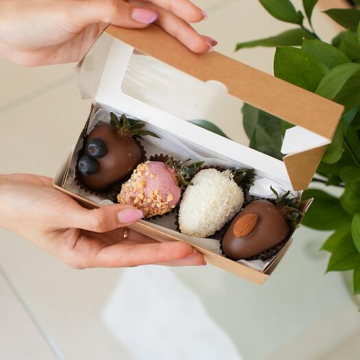 Fresa en chocolate "Shoko" 4 piezas