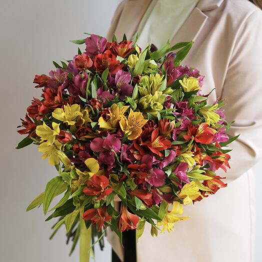 ТОП ЦЕНА Яркое признание из 31 альстромерии