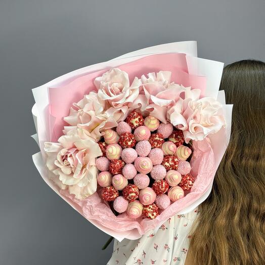 Bouquet of 5 pink French roses and chocolate-covered strawberries (36 pieces) Amour