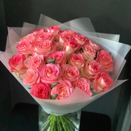 Ramo de 25 rosas de la variedad Jumilia