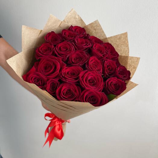 Rosas rojas en la elaboración