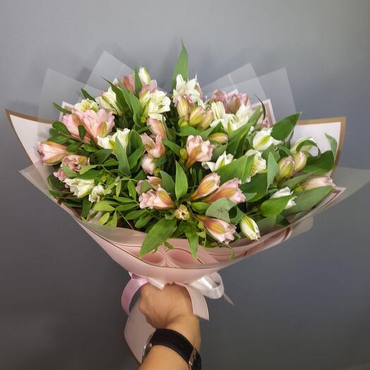 Ramo de 15 delicadas alstroemerias 🌸