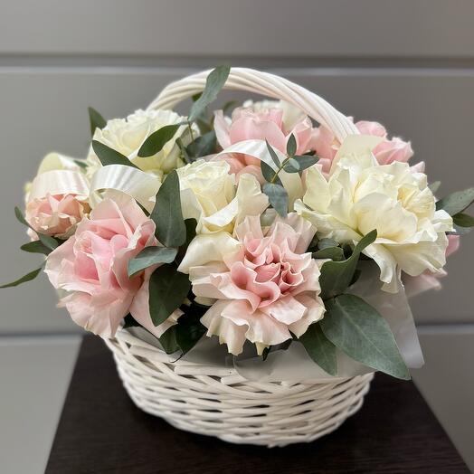 Корзина с кружевными розами 🌸