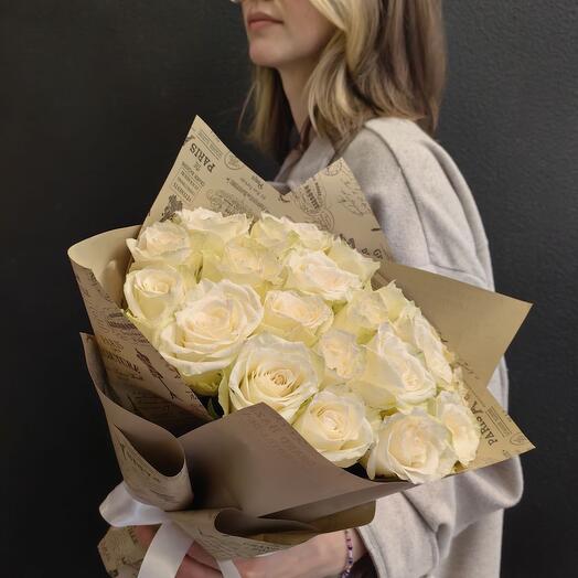 Монобукет из 21 белой розы Кения (код 84)