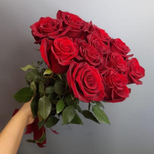 11 красных роз эквадор🌹️