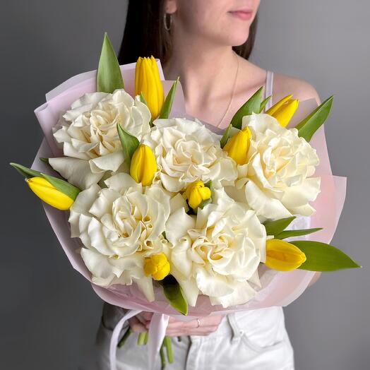 Розы и тюльпаны красивый букет