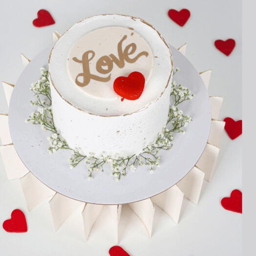 Valentine love heart cake