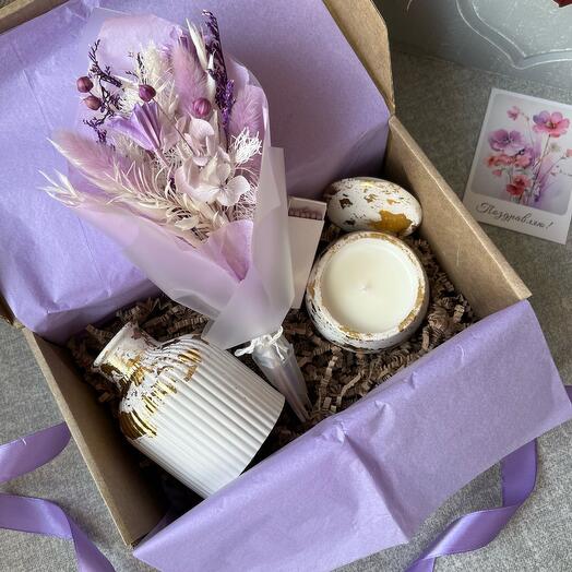 Подарочный набор для женщин: ваза,свеча золото, букет сиреневый