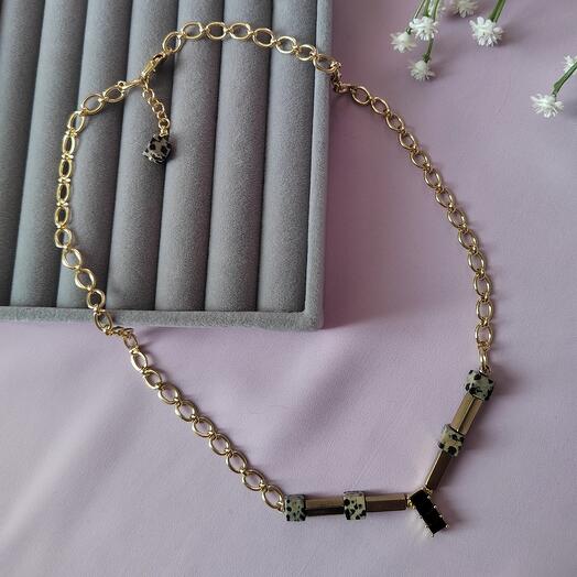 Ожерелье из порфира и гематита