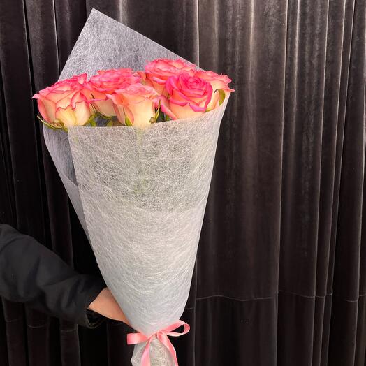 Букет из роз джумилия